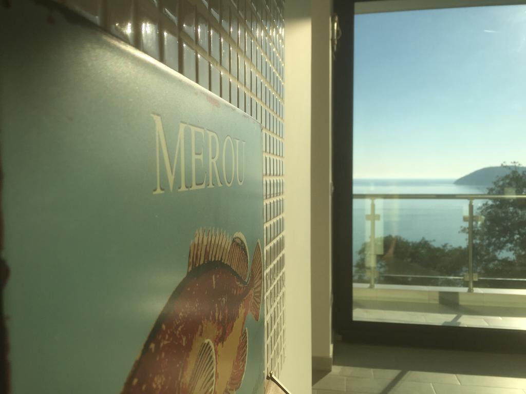 Apartment Superseaview 수토모레 객실 사진