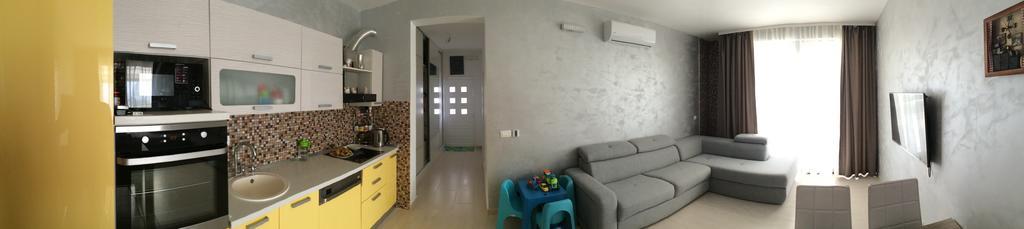 Apartment Superseaview 수토모레 객실 사진